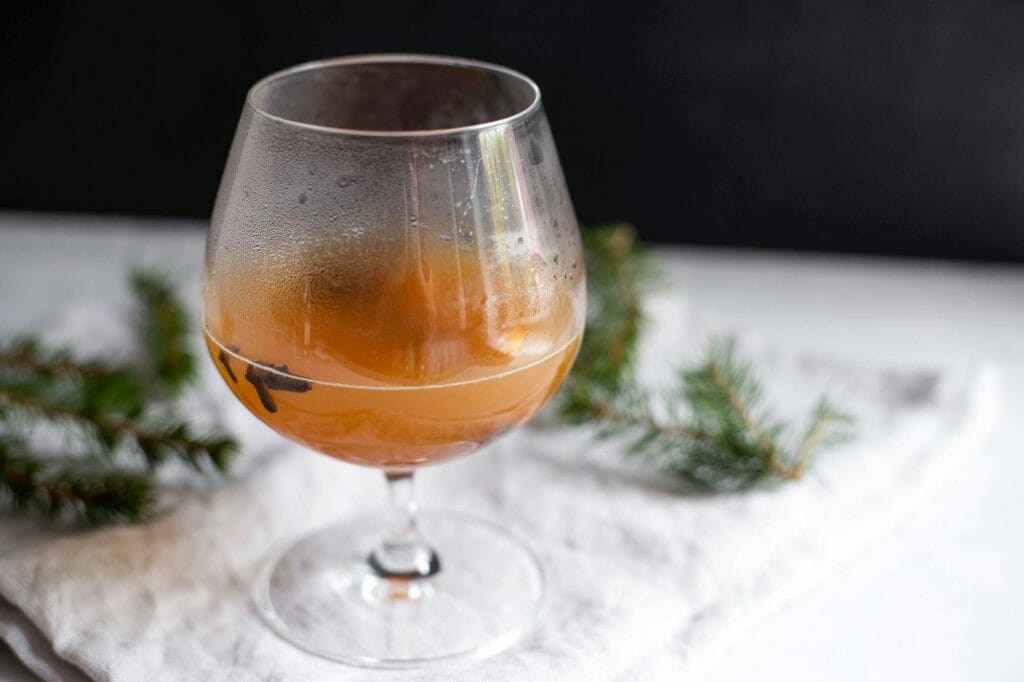 hot toddy recipe with spices apple cider and bourbon